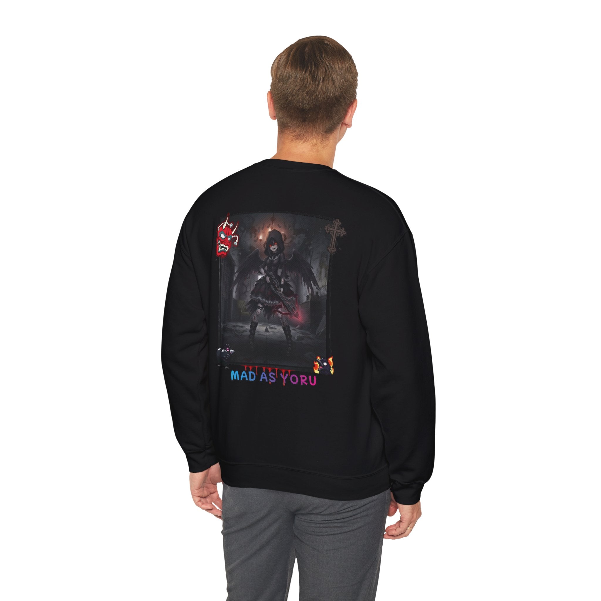 Sweatshirt Anime YORU design avec illustration de Yoru en mode chasseuse de démons, vue arrière d'un modèle.