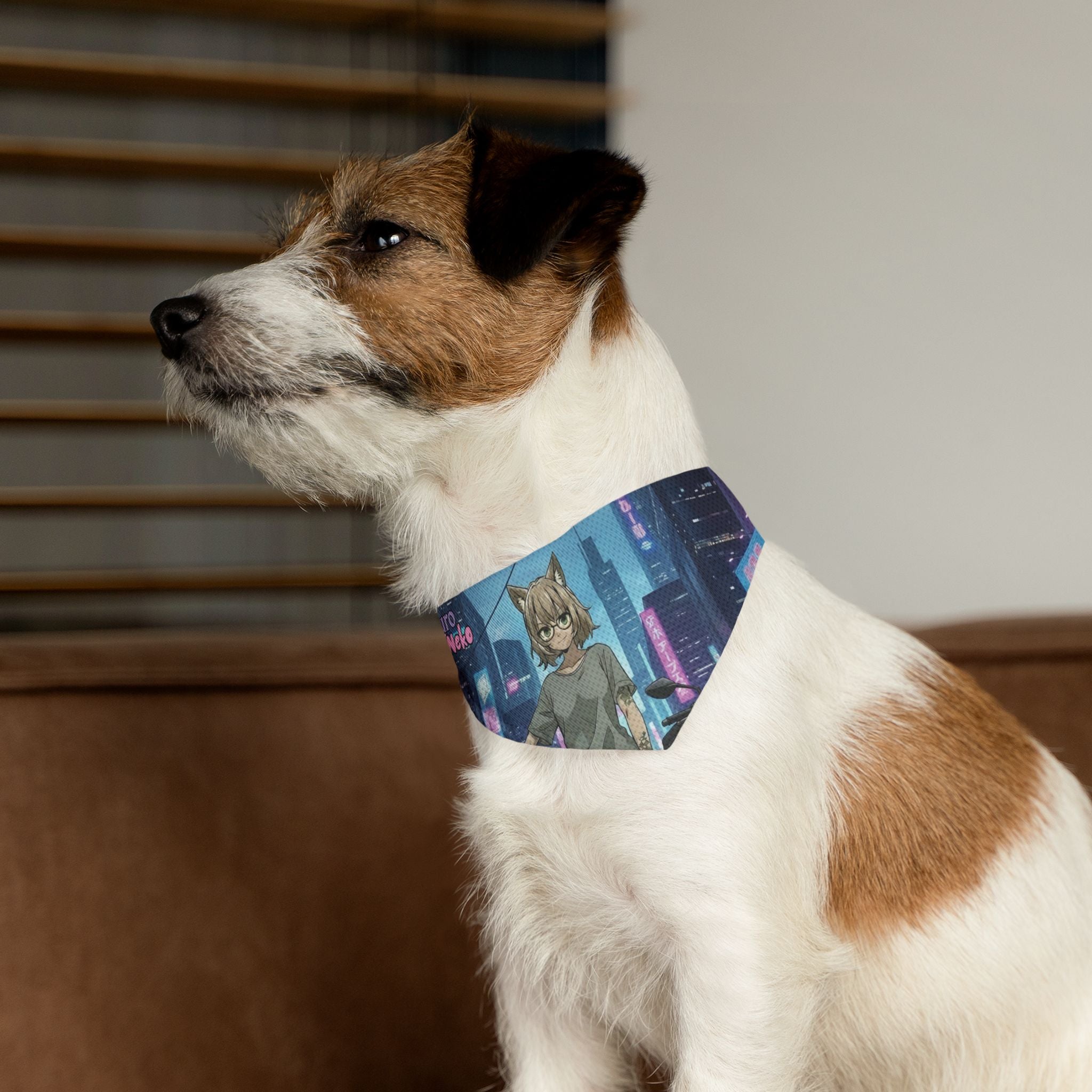 Collier bandana chat & chien HANKO Chatte Cyberpunk & Style Néon sur un chien avec un look futuriste, Kuro Neko Shop.