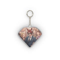 Porte-clés Peluche Anime KAITO en forme de diamant avec renard et personnages en arrière-plan.