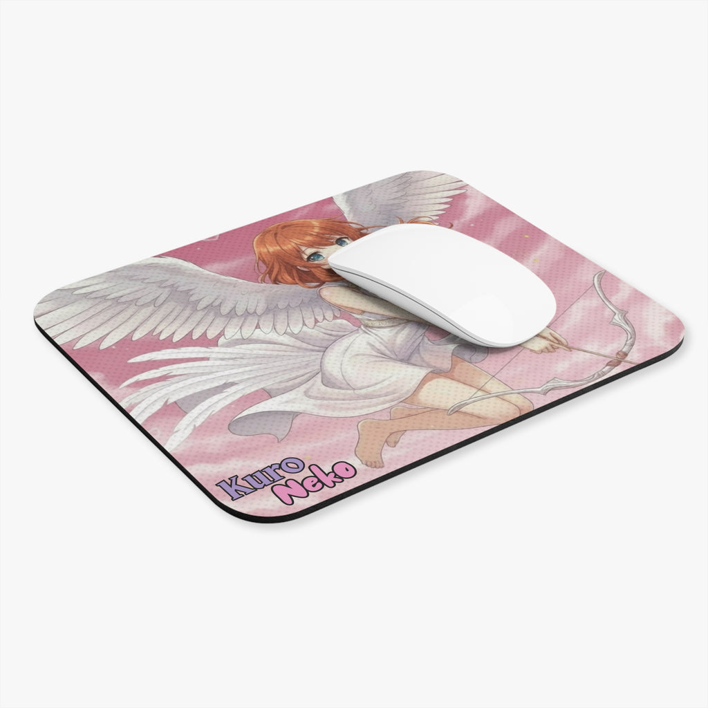 Tapis de souris Anime AIKO avec design de muse cygne sur fond pastel rose.