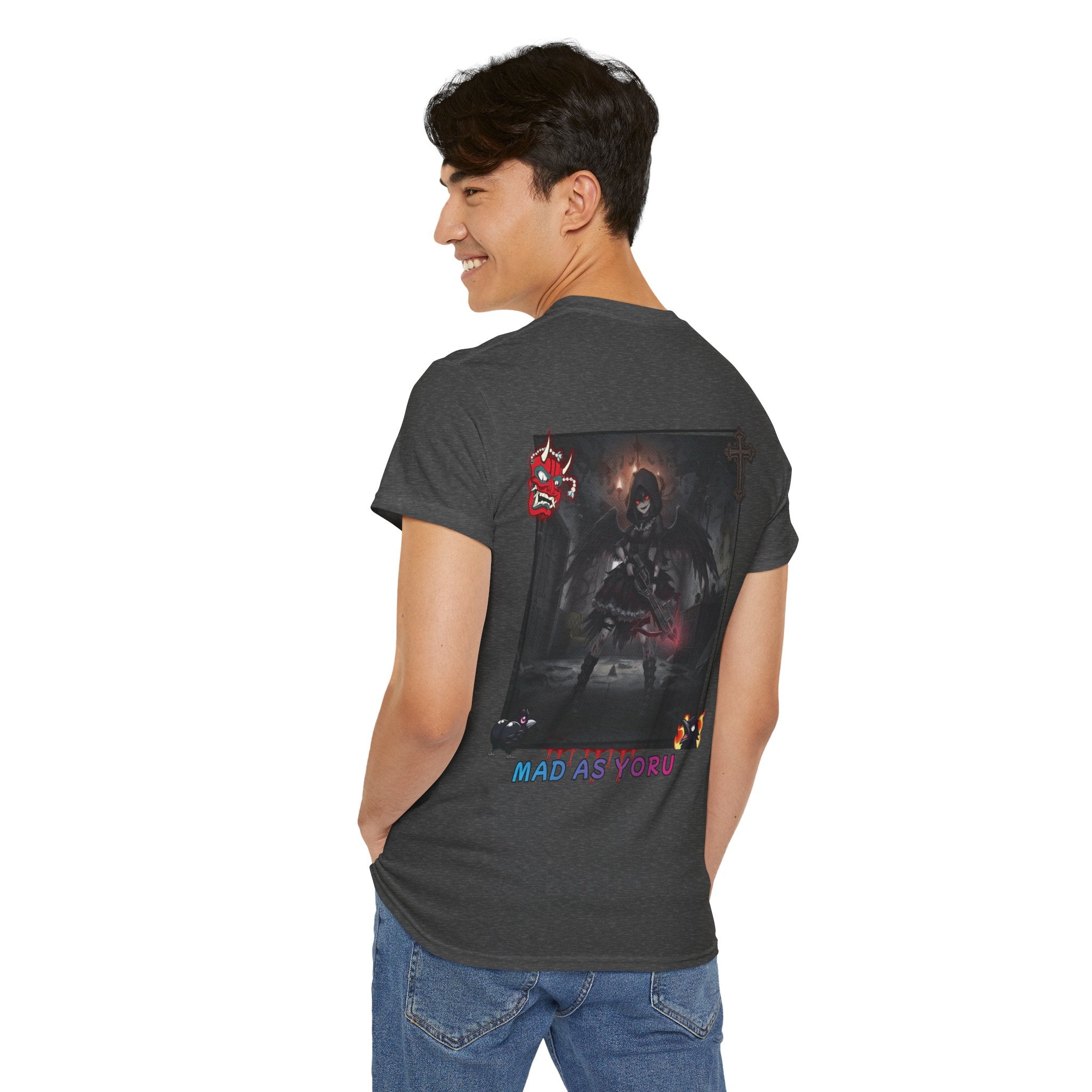 T-shirt Anime YORU avec design sombre à l'arrière, parfait pour les fans de style gothique et d'animation.