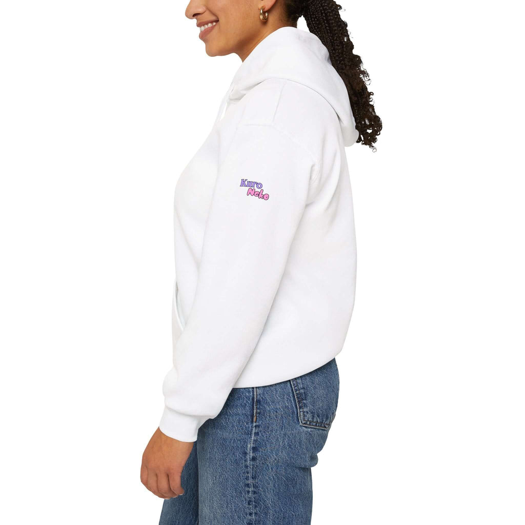 Sweat à capuche Anime HARU Muse Chibi Pique-nique Sakura, élégant design en blanc avec logo Kuro Neko Shop, boutique manga.