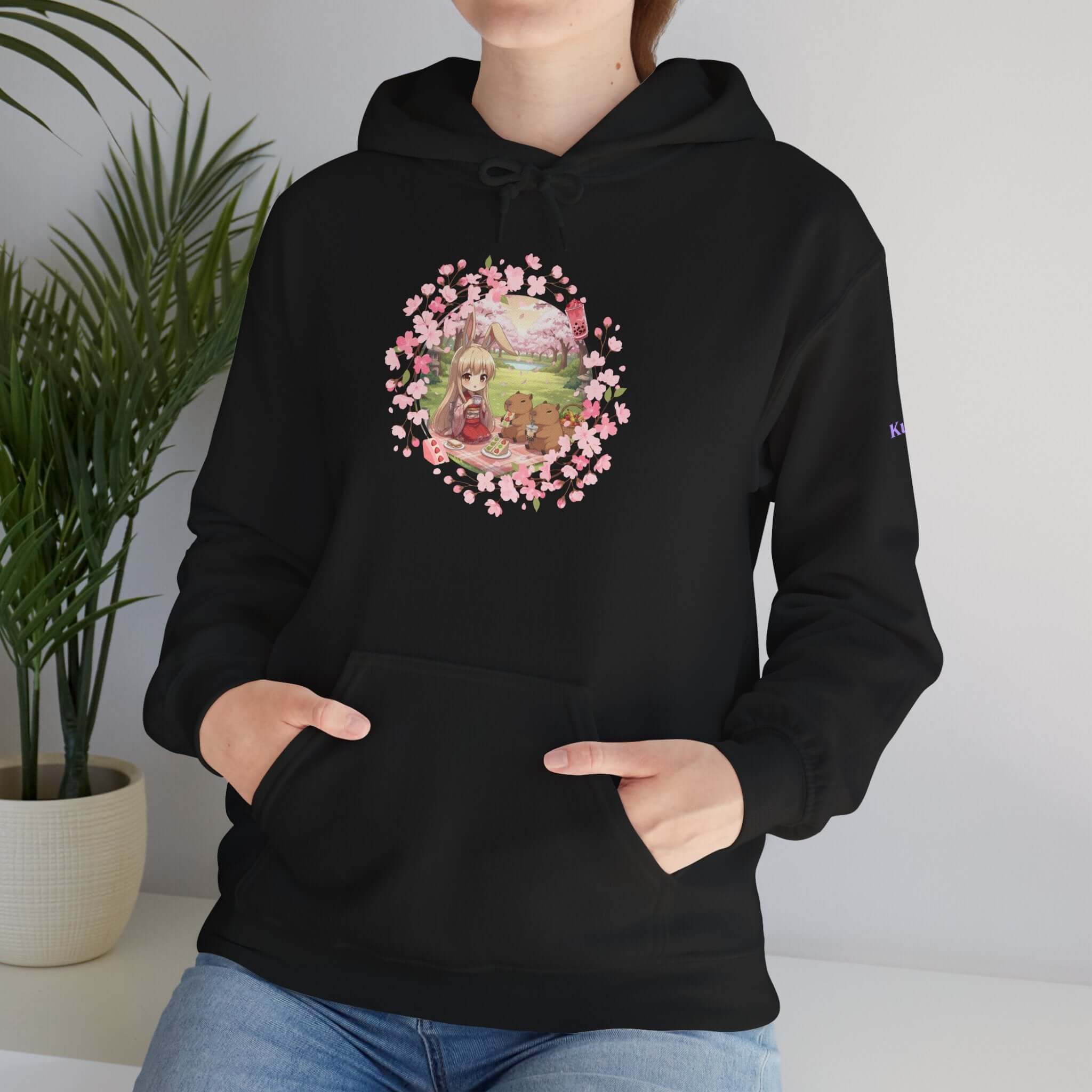Sweat à capuche Anime HARU Muse Chibi Pique-nique Sakura avec design de lapin kemonomimi entouré de fleurs de sakura, Kuro Neko Shop.
