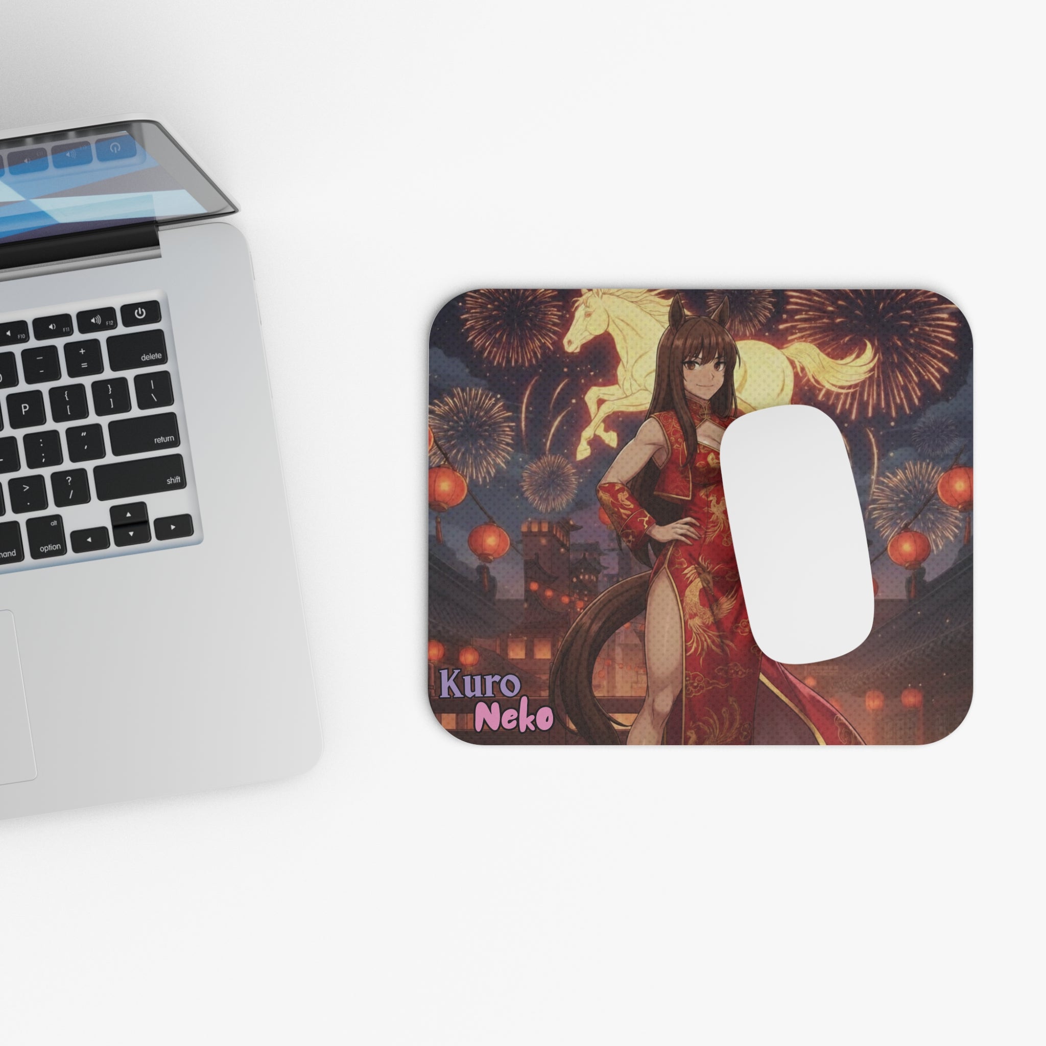 Tapis de souris Anime AKARI avec design de danse et chevaux, inspiré des zodiac et du style japonais.