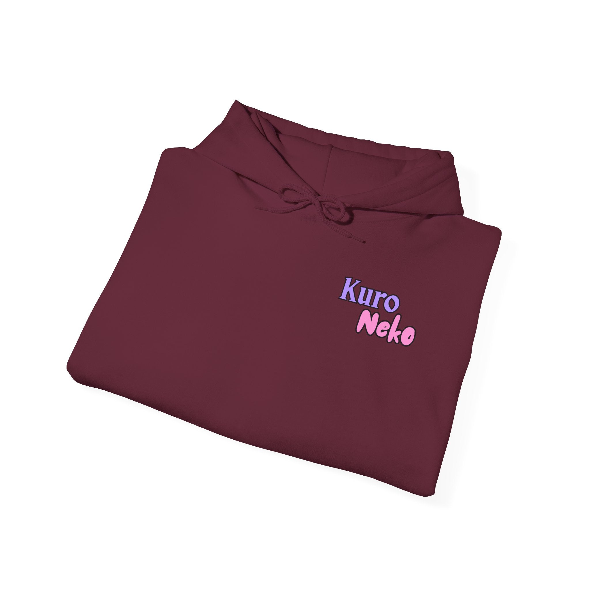Sweat à capuche Anime YAMI dans une teinte bordeaux avec le logo "Kuro Neko" en lettres colorées.