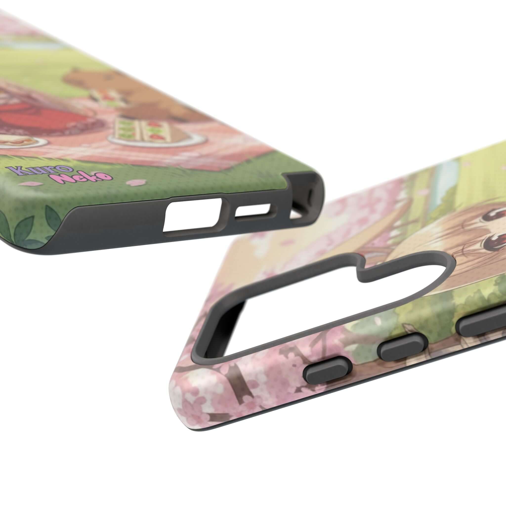 Coque de Téléphone Anime HARU Muse Chibi Pique-nique montrant les détails des oreilles d'animaux et du design floral, Kuro Neko Shop.