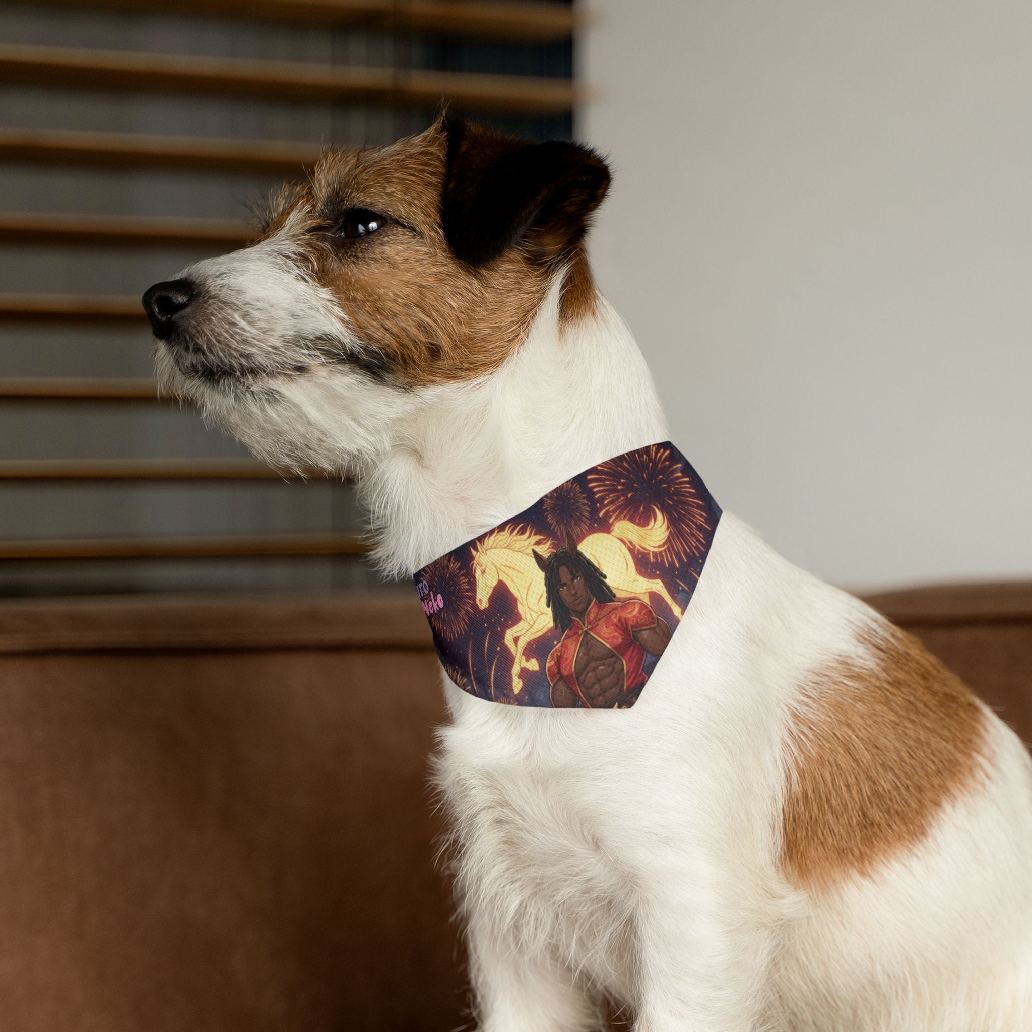 Collier Bandana Chat & Chien Anime RYO Icône Zodiaque 2026 sur un chien, affichant un design kemonomimi avec oreilles d'animaux, Kuro Neko Shop.