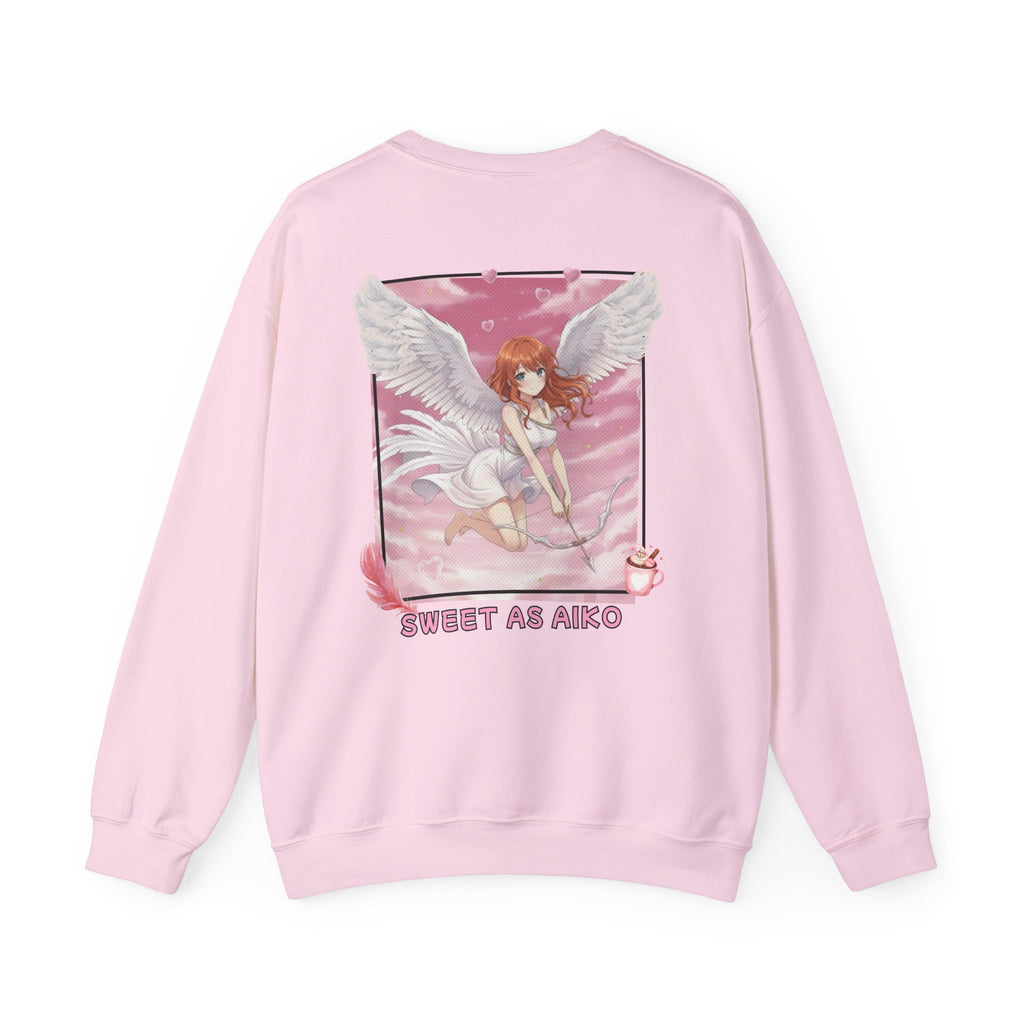 sweat col rond Anime AIKO – design Sweet as Aiko avec cygne et ailes, sweat rose pastel, collage graphique sur l’arrière