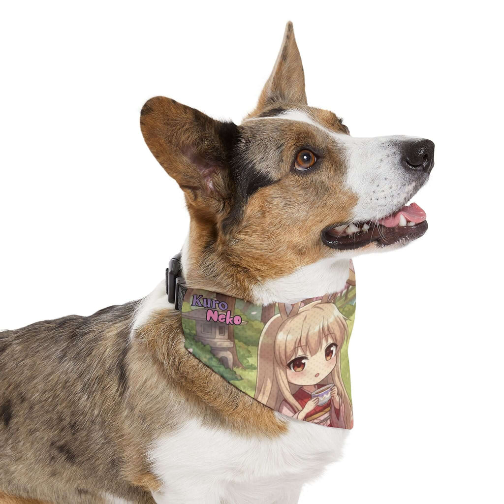 Collier bandana Chat & Chien Anime HARU sur un chien souriant avec un design kawaii.