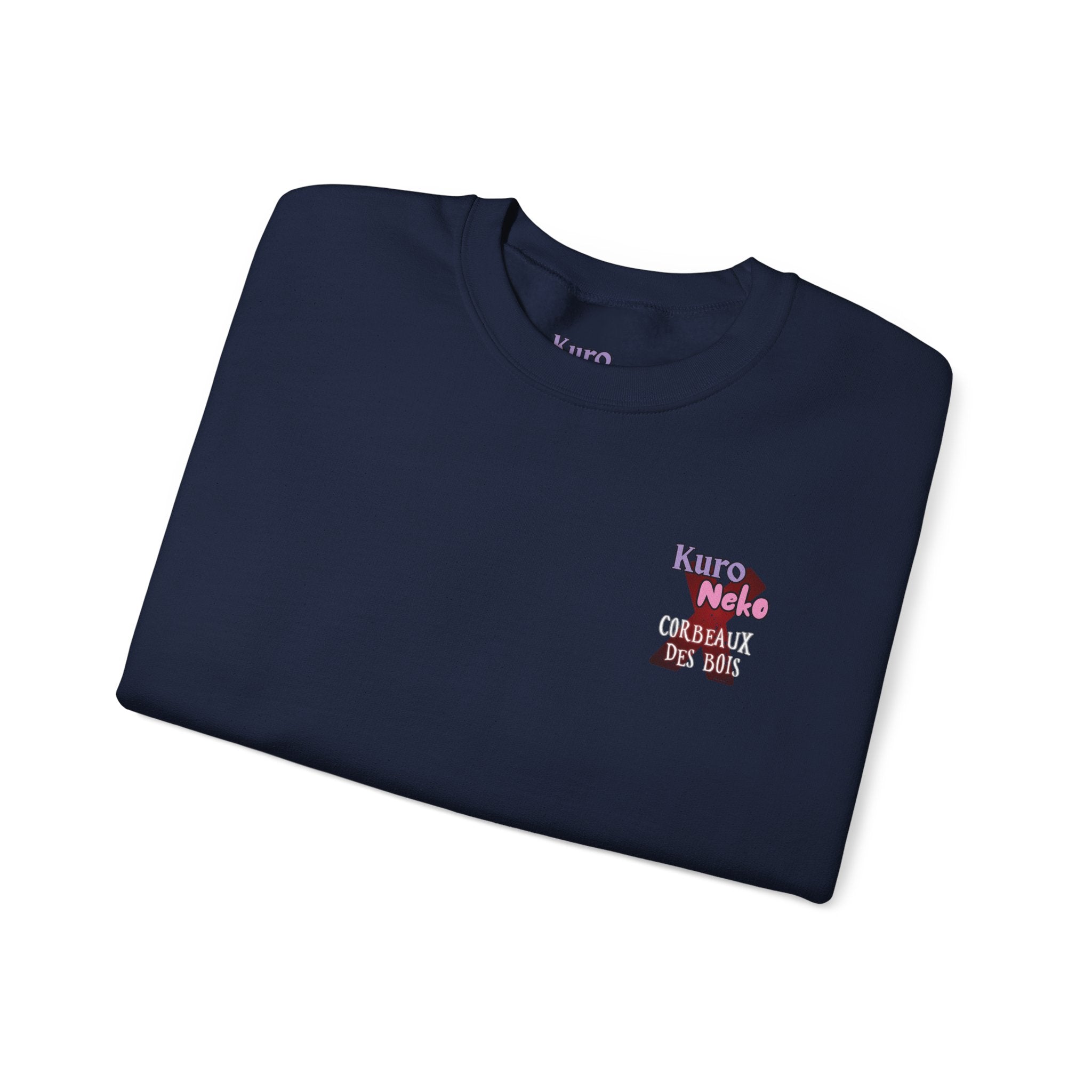Sweatshirt Anime YORU sur fond bleu marine avec motif Kuro Neko et texte Corbeaux des Bois.
